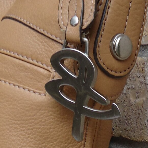 B. Makowsky designer pebble leather crossbody bag/ purse. - Picture 16 of 16